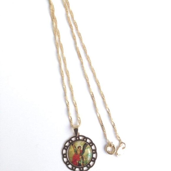 Protector Angel Gold Plated Religious Medal Spiral Chain (St. Michael Archangel) - Picture 4 of 5